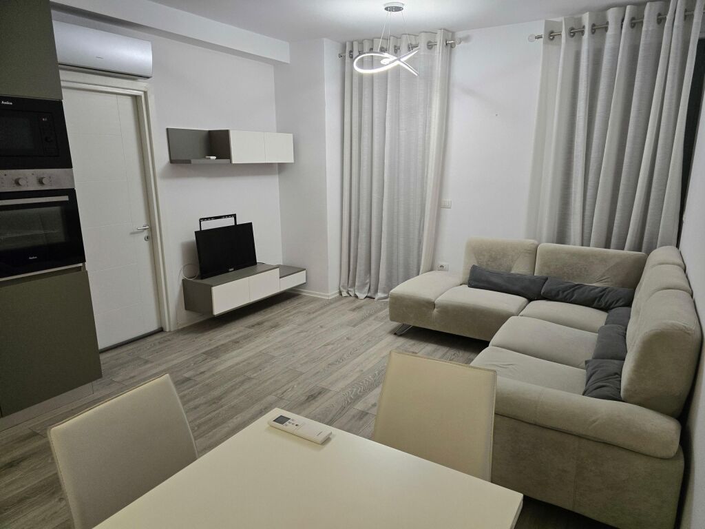 Affitto | Apartament 1 + 1 | Ali Demi | 600 €/mese