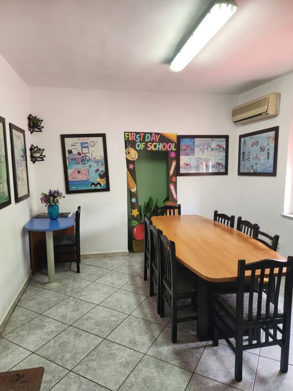 ZYRE PER QERA TE 21 DHJETORI