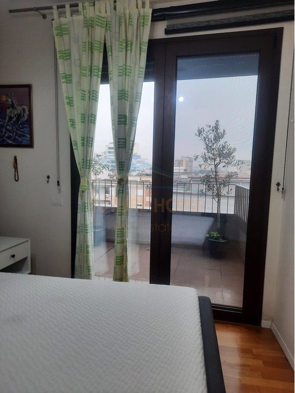 Affitto, Appartamento 1+1, Via Barrikadave, Tirana