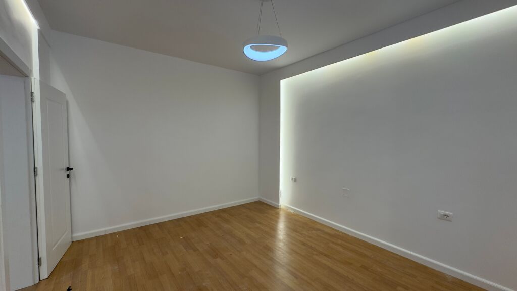 Shitet apartament 1+1 ne myslym shyr