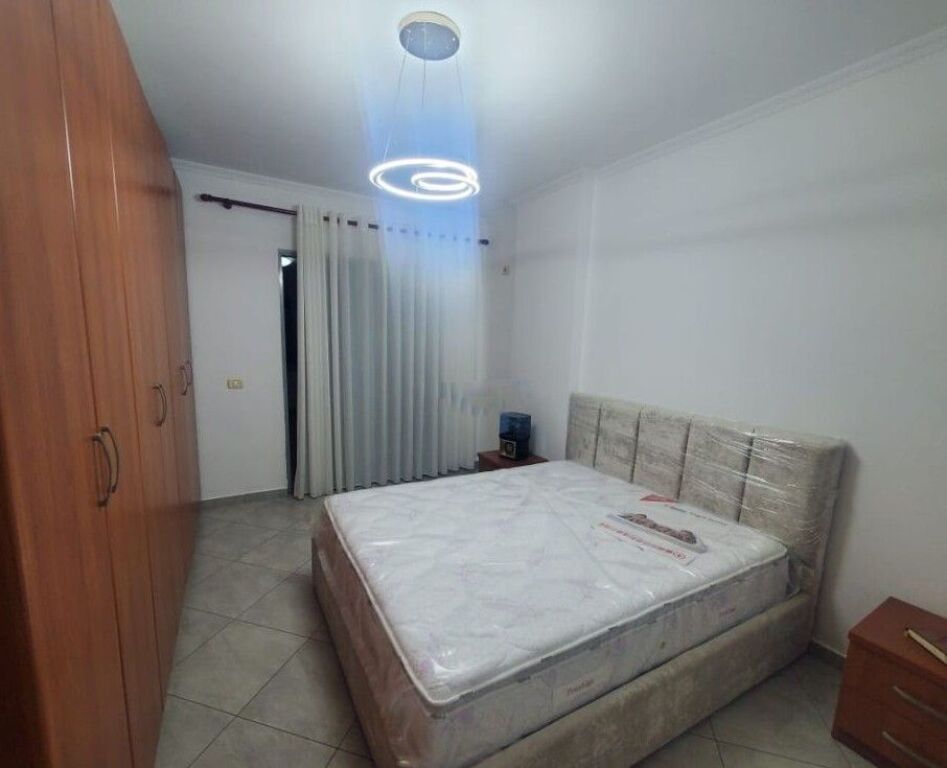 Shitet Apartament 1+1 – Rruga Jordan Misja (pranë Gener 2)