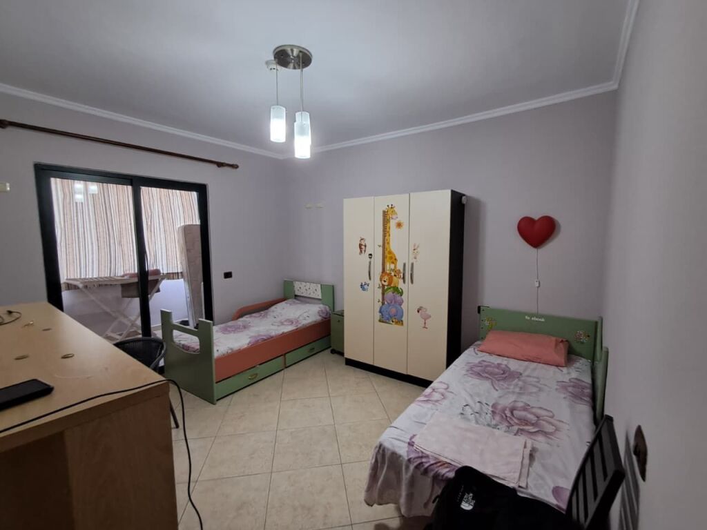 Jepet me qira apartament 2+1 te Markata, Durrës