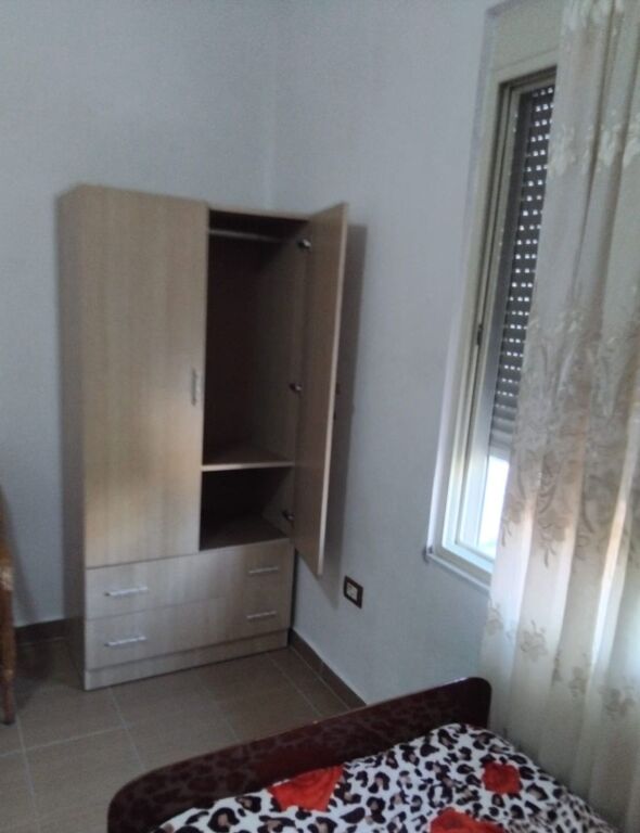 Rent | Shtëpi private 1 + 1 | Rruga Jordan Misja | 300 €/month