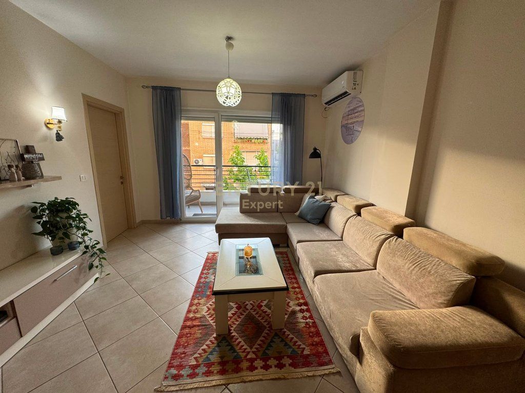 APPARTAMENTO 3+1 IN AFFITTO PRESSO L'EX RISTORANTE DURRESI 750 € /Mese