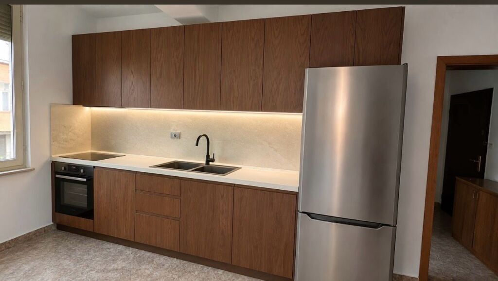 Apartament 2+1 me qira prane Square 21