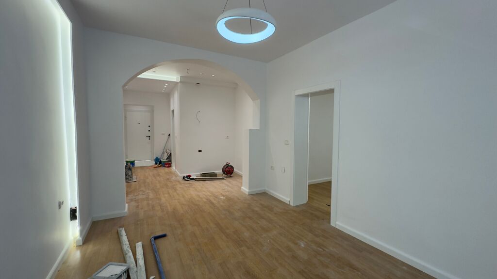 Shitet apartament 1+1 ne myslym shyr