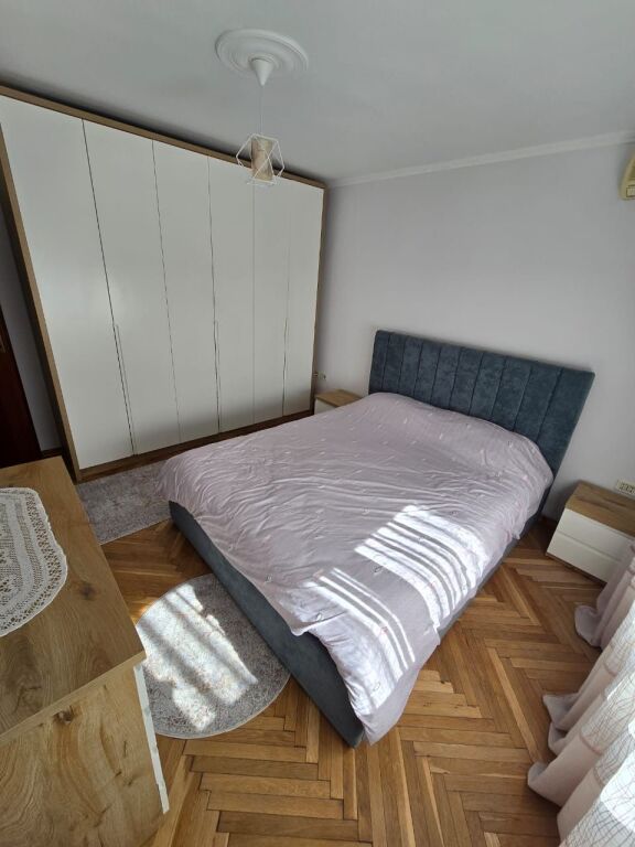 Apartament 1+1 me qira te Liceu artistik