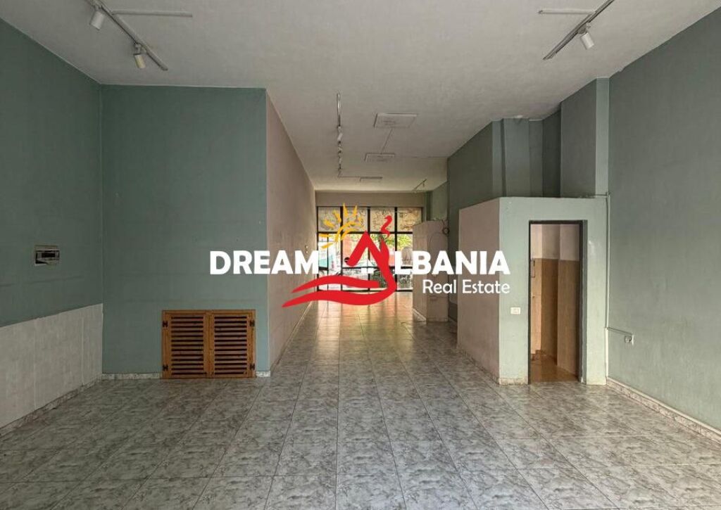 Jepet me Qira Dyqan 82 m² – Rruga Jorgo Plaku, pranë The Pearl Lounge (42711183)