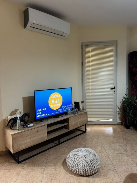 JEPET APARTAMENT ME QERA 1+1, RRUGA E KAVAJES