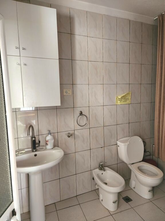ZYRE PER QERA TE 21 DHJETORI