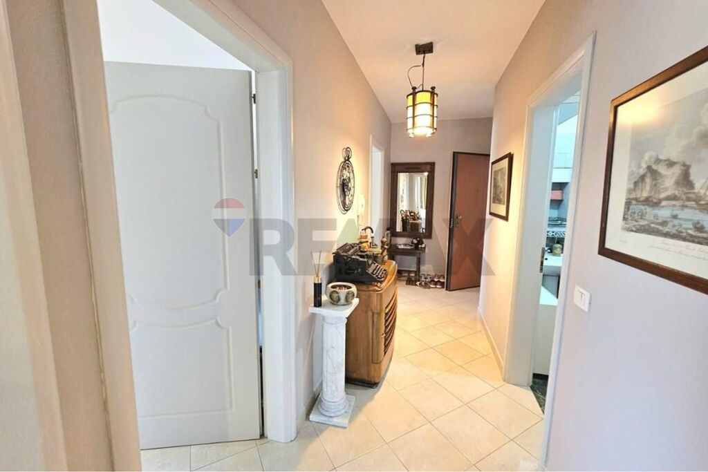 Apartament - Për Shitje - Kopshti Zoologjik, Tiranë