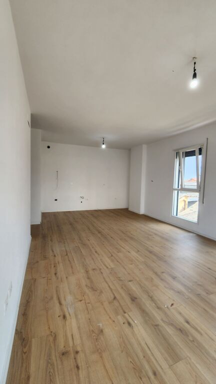 🏢 Jepet me Qira Ambient Zyre në Don Bosko