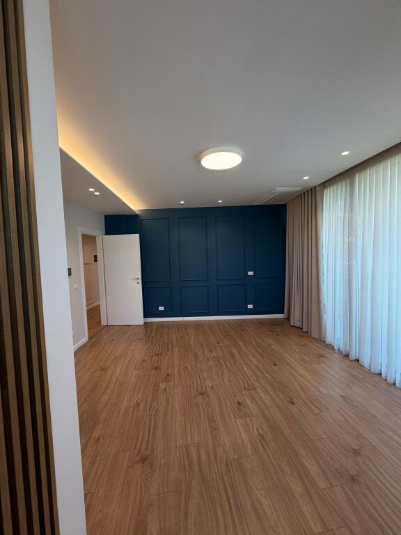 🏢 JEPET ME QIRA AMBIENT ZYRASH – LAKE VIEW