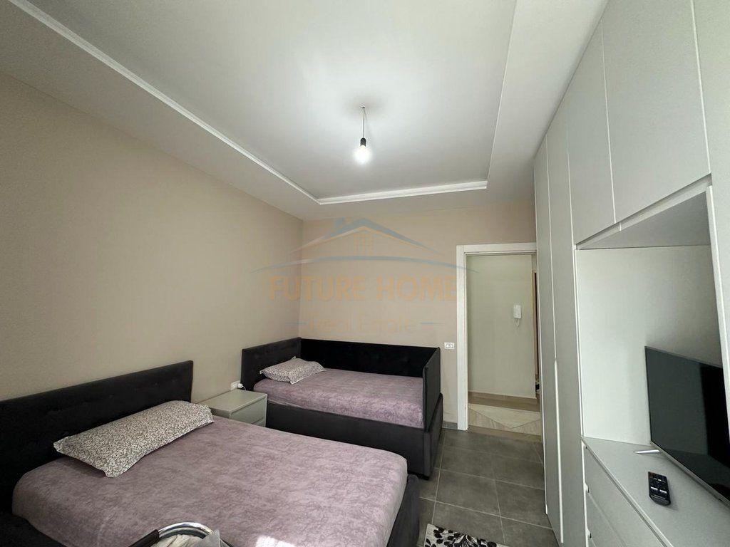 SHITET APARTAMENT 2+1+2 GREEN CITY , UNAZE E RE