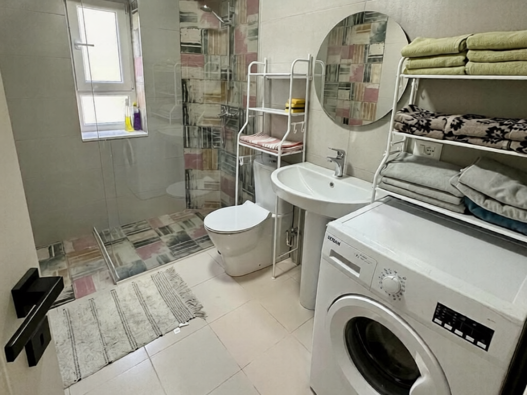 AFFITTO STUDIO-APPARTAMENTO MODERNO - MINE PEZA