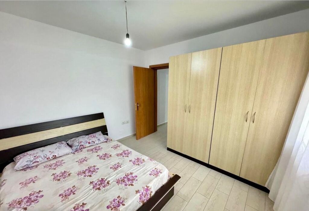 Apartament 2+1, Kthesa e Kamzes!