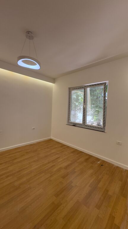 Shitet apartament 1+1 ne myslym shyr