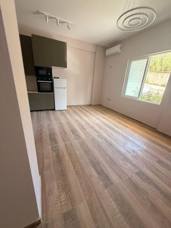 🏡 Studio apartment for Sale – Shkëmbi i Kavajës,