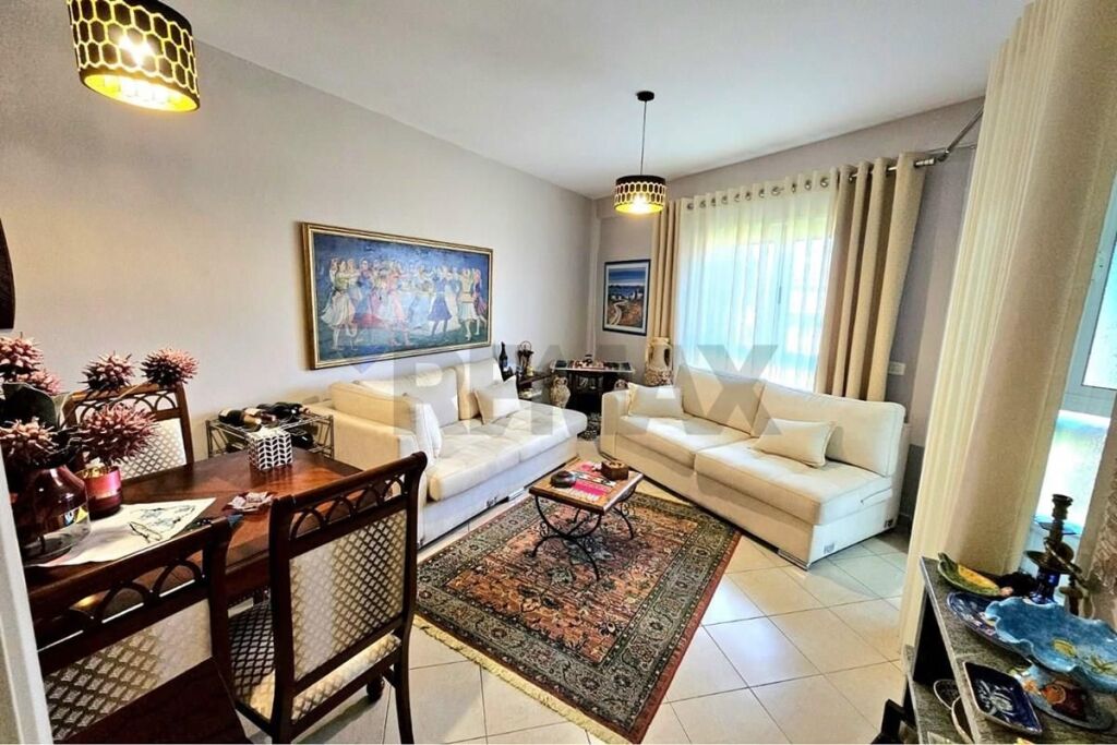 Apartament - Për Shitje - Kopshti Zoologjik, Tiranë