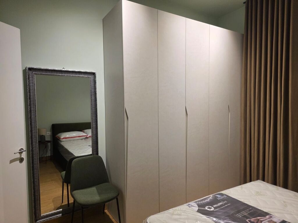 Apartament 1+1+1 post parkimi me qira