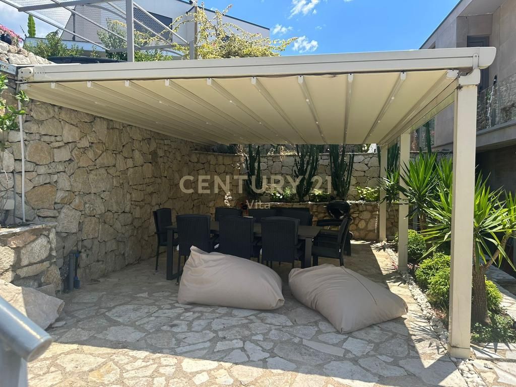 Unique Villa with Sea View in “Residenca Olea”, Dhërmi – ( 3+3, Yard and Parking )