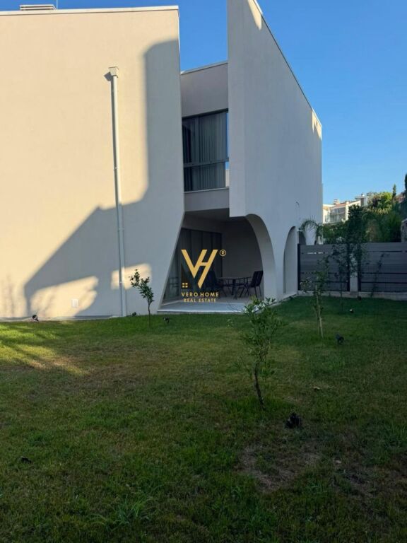 JEPET VILE DY KATESHE TE GREEN VALLEY, LIQENI I THATE  400.000 LEKE