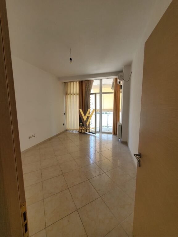 APPARTAMENTO 2+1+2+BLK IN AFFITTO A KOMUNA E PARISIT 1.300 EURO