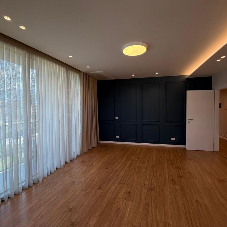 🏢✨ JEPET ME QIRA AMBIENT ZYRASH – 3 AMBIENTE + POST PARKIMI | LAKE VIEW ✨🏢