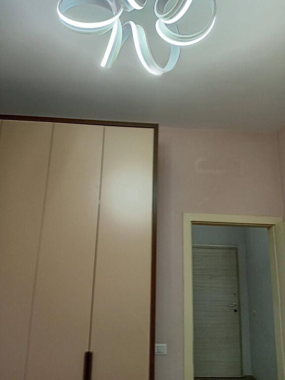 Qera | Apartament 1 + 1 | Rruga 4 Dëshmorët | 450 €/muaj