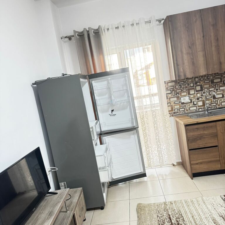 APARTAMENT ME QERA 1+1 MAJI 50.000 LEKE FH-81485