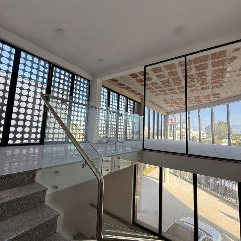 🏢✨ JEPET ME QIRA GODINË BIZNESI – AUTOSTRADA TIRANË–DURRËS ✨🏢