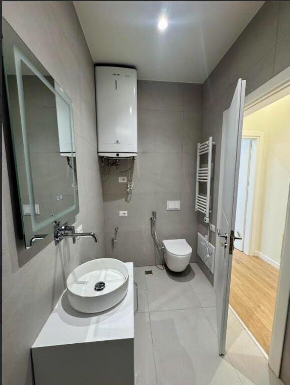 Qera | Ambjent Biznesi | Prane KESH | 850 €/muaj