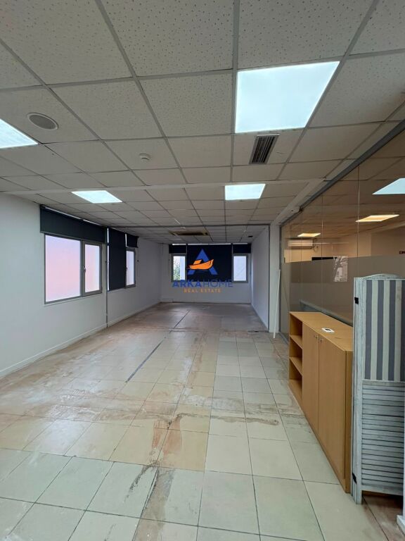 JEPET ME QERA NJESI BIZNESI 540 M2 "NE BLLOK" 7000 EURO NETO