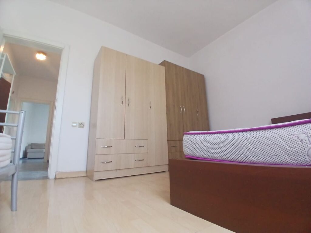 Jepet Me Qera Apartament 1+1+1 Ballkon