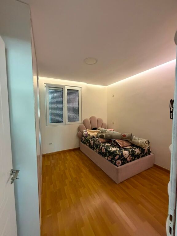 Apartament 3+1+ ballkon + Parking me Qira – Yzberisht !