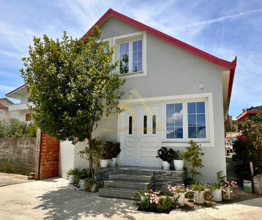 Kati i Vilës për Qira – Mjull-Bathore, Tiranë