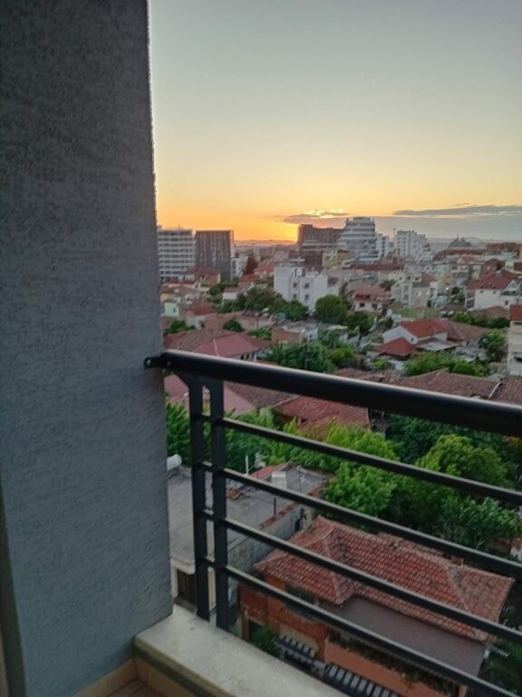 Qera | Apartament 1 + 1 | Rruga 4 Dëshmorët | 450 €/muaj