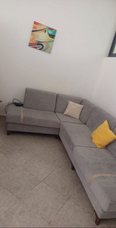 APARTAMENT 1+1. 27000 LEKE DHE APARTAMENT 1+1, 35000 LEKE.RRUGA 5 MAJI