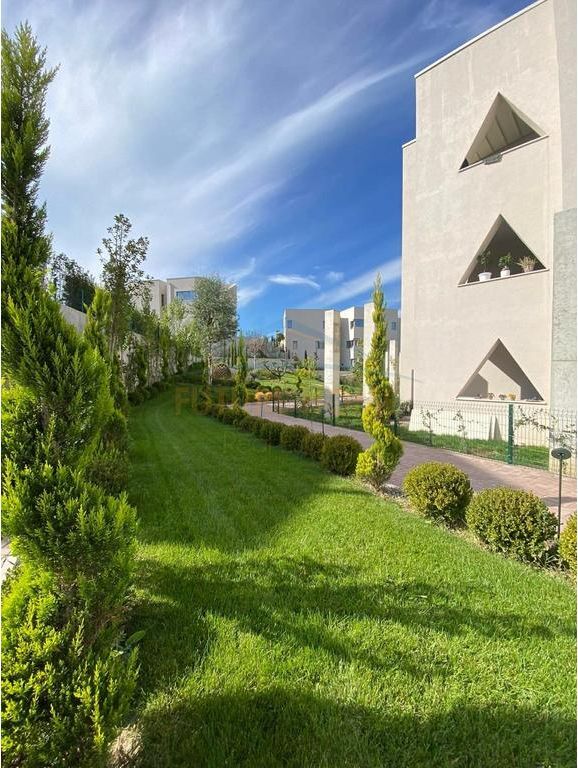 Qera, Vile 3-Kateshe, Kompleksi "Green Valley", Liqeni i Thate, Tirane