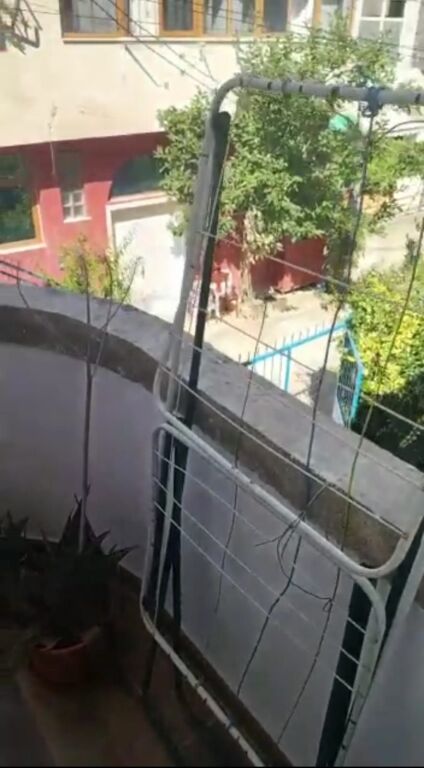 Jepet me qera garsoniere, kati i dyte shtepi private e mobiluar 24,000 L ne Astir