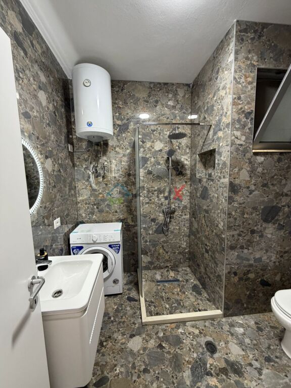 🌊 SHITET APARTAMENT 2+1 ME PAMJE NGA DETI – SHKËMBI I KAVAJËS
