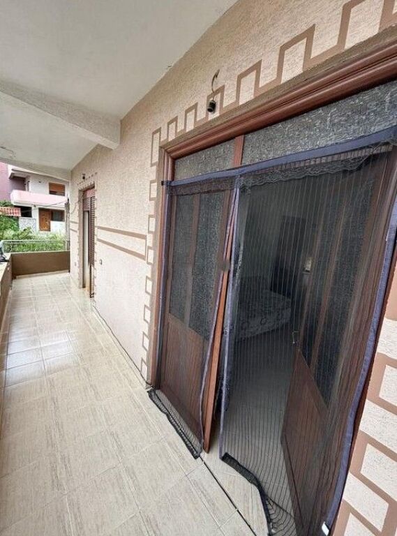 🏡 Jepet me qera apartament 2+1 + post parkimi te Vilat e Bamir Topit, Fresk.