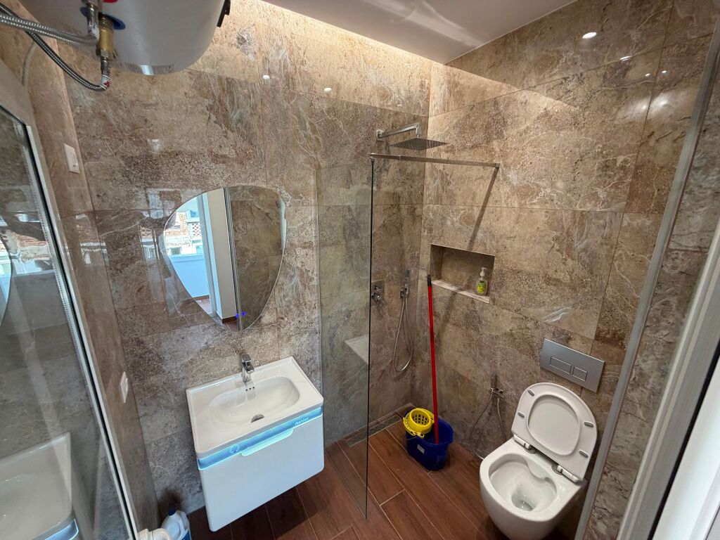 Studio apartment for sale at Pazari i Ri!