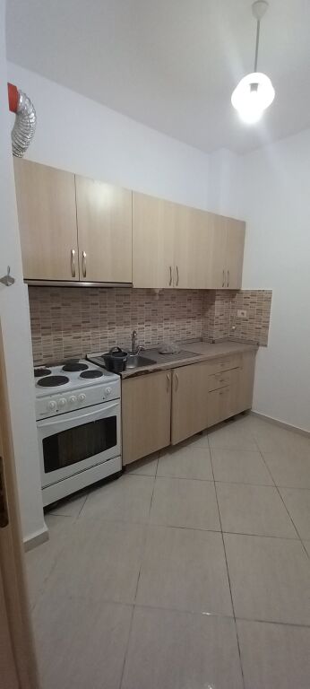 Shitet apartament 2+1 në Fresk për 140 milionë lekë