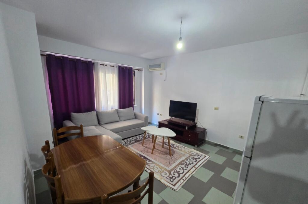 Affittasi 1+1 in via Elbasanit