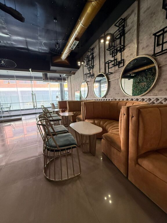 Prane Bllokut Gintash, Laprake, TiraneBiznes Bar - Kafe!