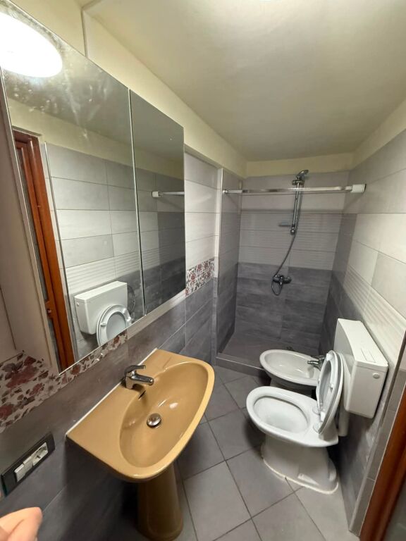 Qera | Garsoniere | Qendra Shëndetësore Qytet Studenti | 250 €/muaj