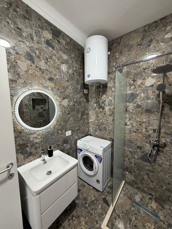 Appartamento 2+1 con Vista Mare in Vendita – Shkëmbi i Kavajës