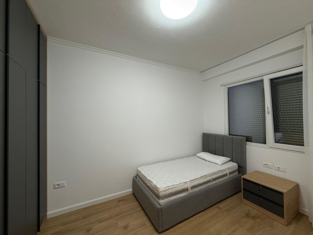 🏢 Jepet me qira apartament 3+1+2 me post parkimi – Rezidenca Klensi, Astir