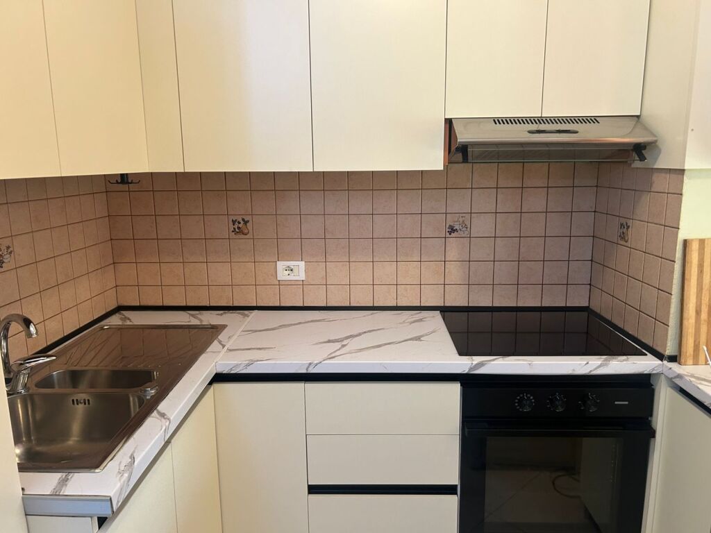 Apartament me qira ne zonen e 21 Dhjetorit (Rruga Shefqet Musaraj)